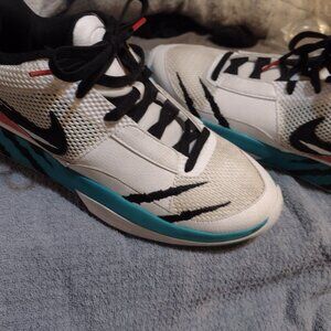 Nike J rule scratch men's size 10 shors